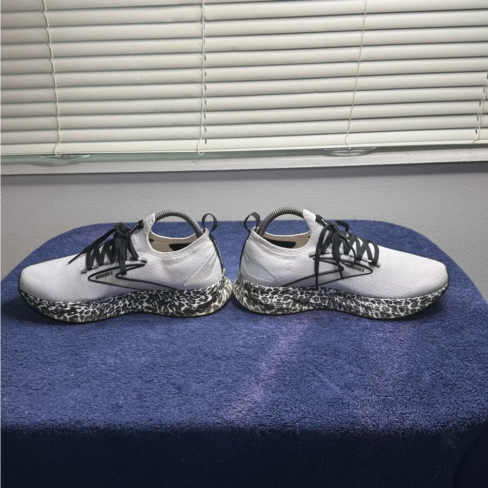 Brooks White and Black Athletic Shoes - Picture 4 of 9